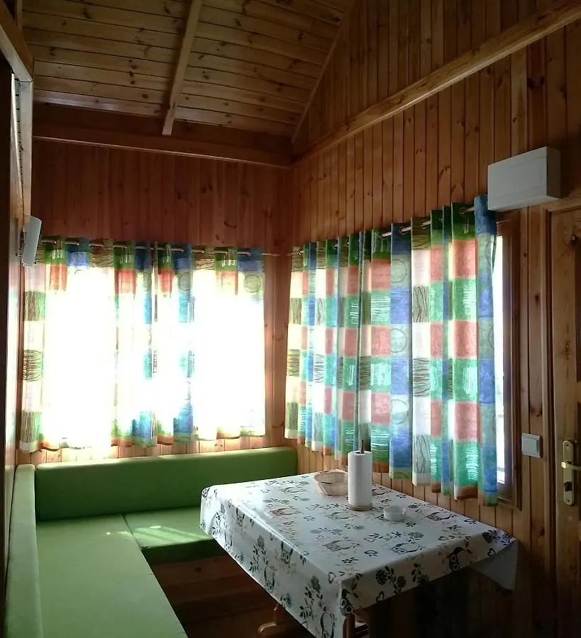 Camping - Bungalows La Soleia D'Oix Parque de Campismo